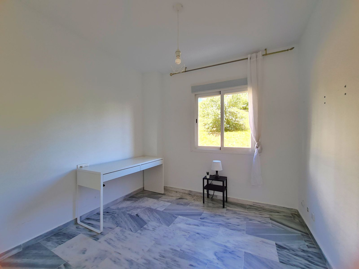 2 Bed Apartment for sale in Estepona Costa Del Sol, Málaga, Spain