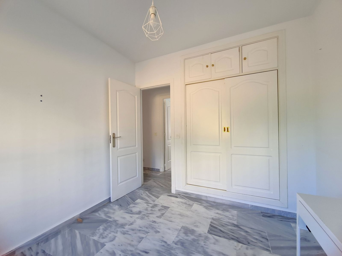 2 Bed Apartment for sale in Estepona Costa Del Sol, Málaga, Spain