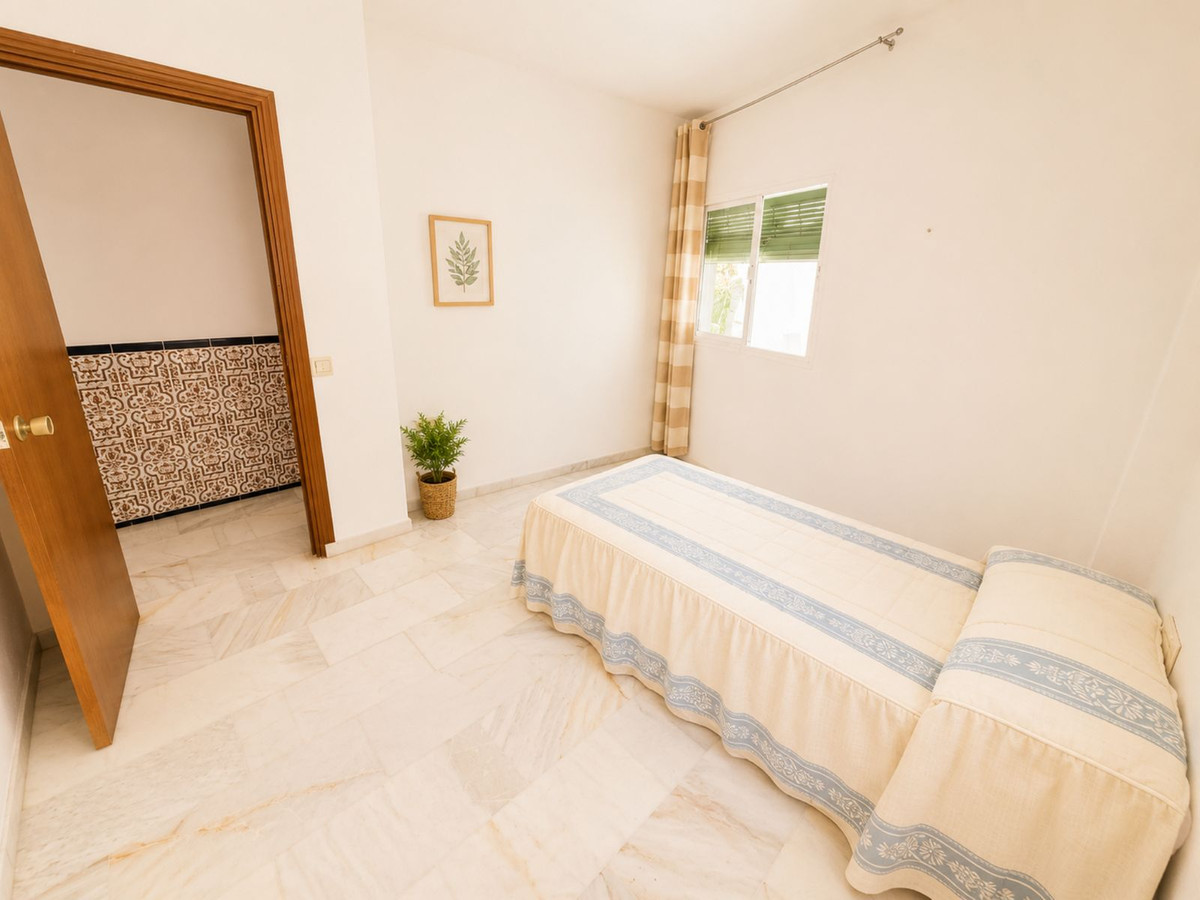 Se vende Villa - Chalet de 3 dormitorios en Costa Del Sol, Málaga, España