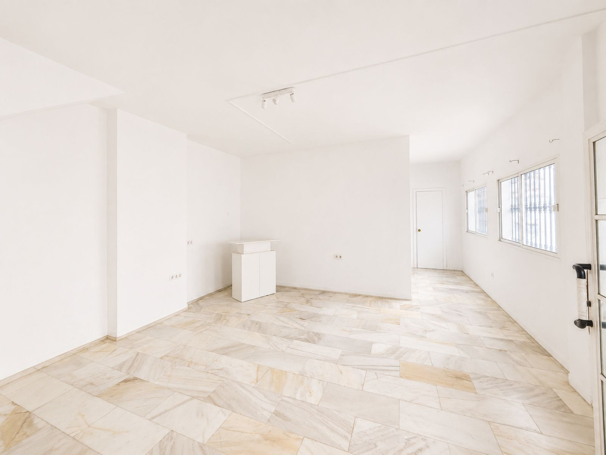 Se vende Villa - Chalet de 3 dormitorios en Costa Del Sol, Málaga, España