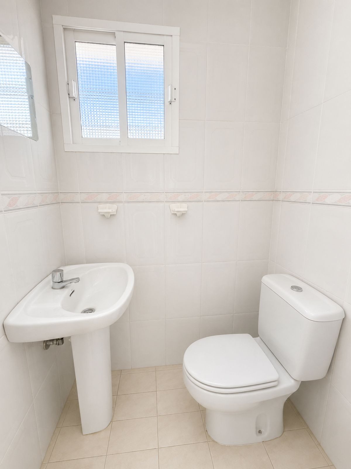 Se vende Villa - Chalet de 3 dormitorios en Costa Del Sol, Málaga, España