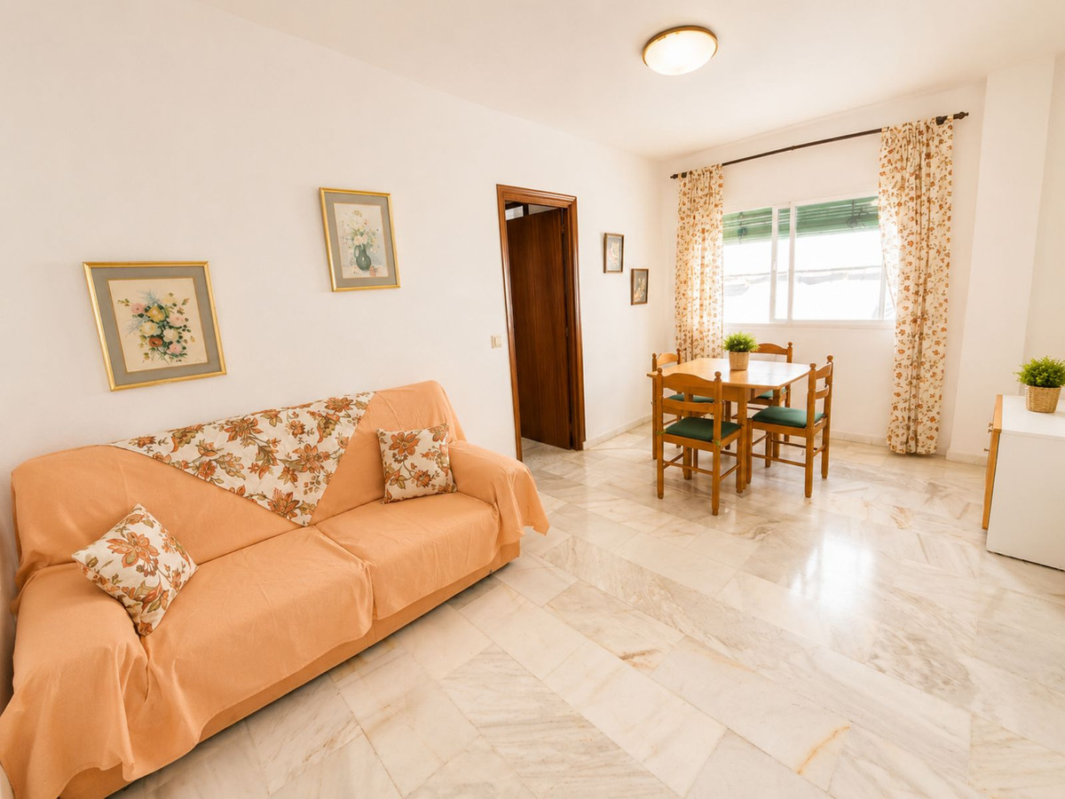 Se vende Villa - Chalet de 3 dormitorios en Costa Del Sol, Málaga, España