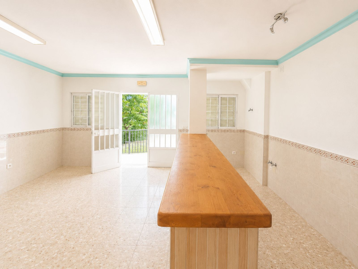 Se vende Villa - Chalet de 3 dormitorios en Costa Del Sol, Málaga, España