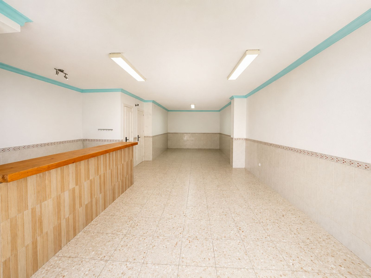 Se vende Villa - Chalet de 3 dormitorios en Costa Del Sol, Málaga, España