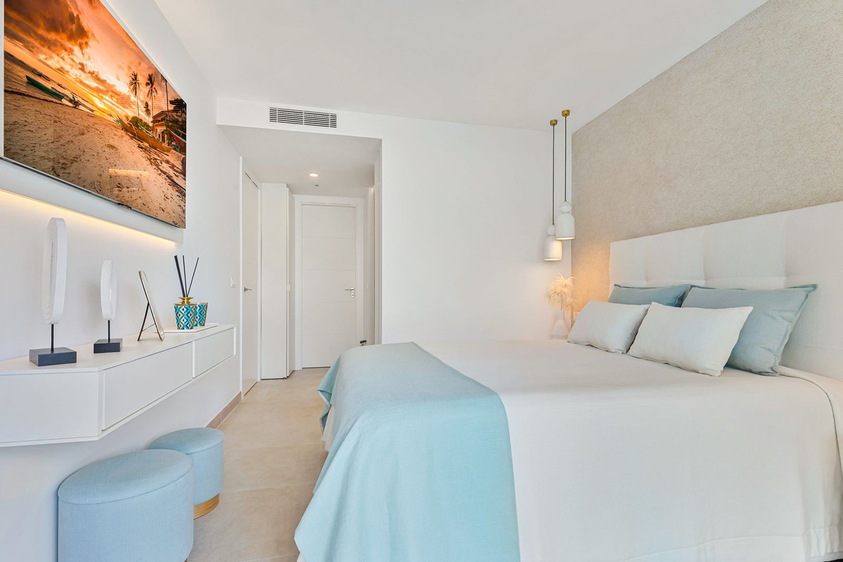 2 Bed Apartment for sale in Fuengirola Costa Del Sol, Málaga, Spain