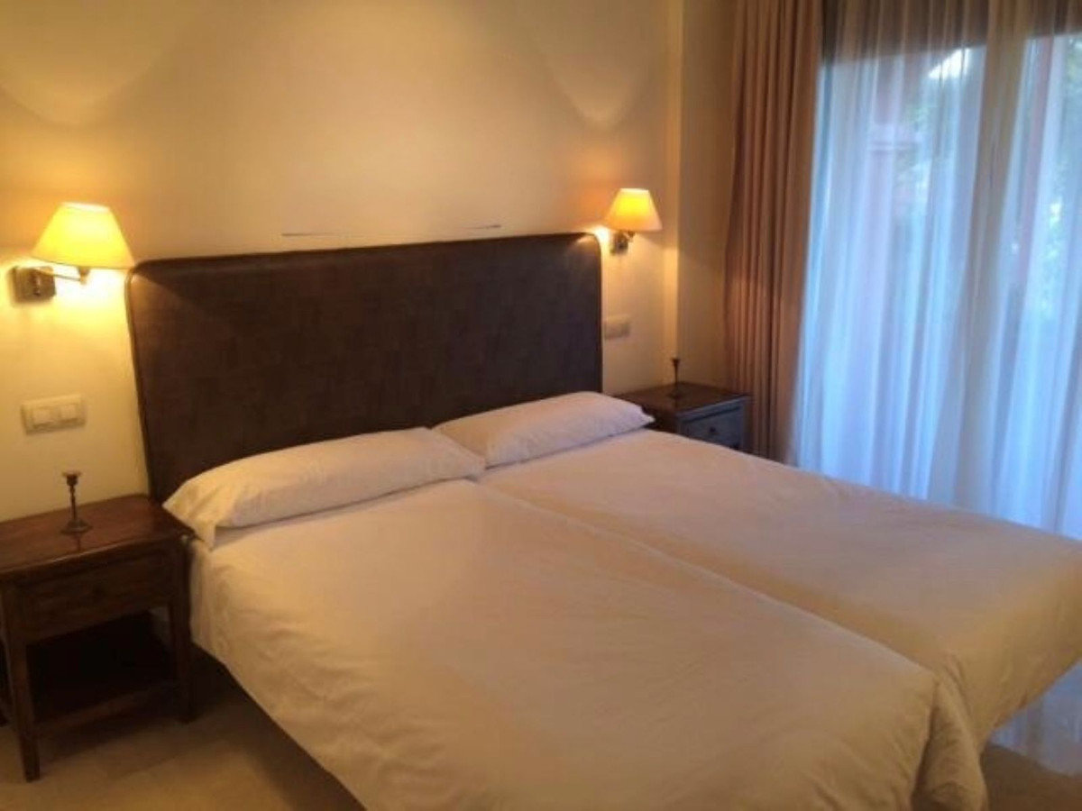 2 Bed Apartment for sale in Nueva Andalucía Costa Del Sol, Málaga, Spain