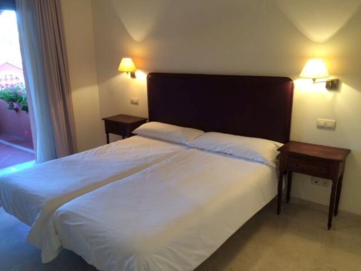 2 Bed Apartment for sale in Nueva Andalucía Costa Del Sol, Málaga, Spain