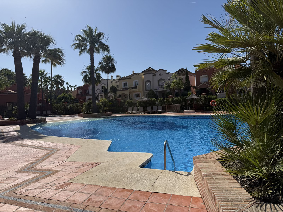 2 Bed Apartment for sale in Nueva Andalucía Costa Del Sol, Málaga, Spain