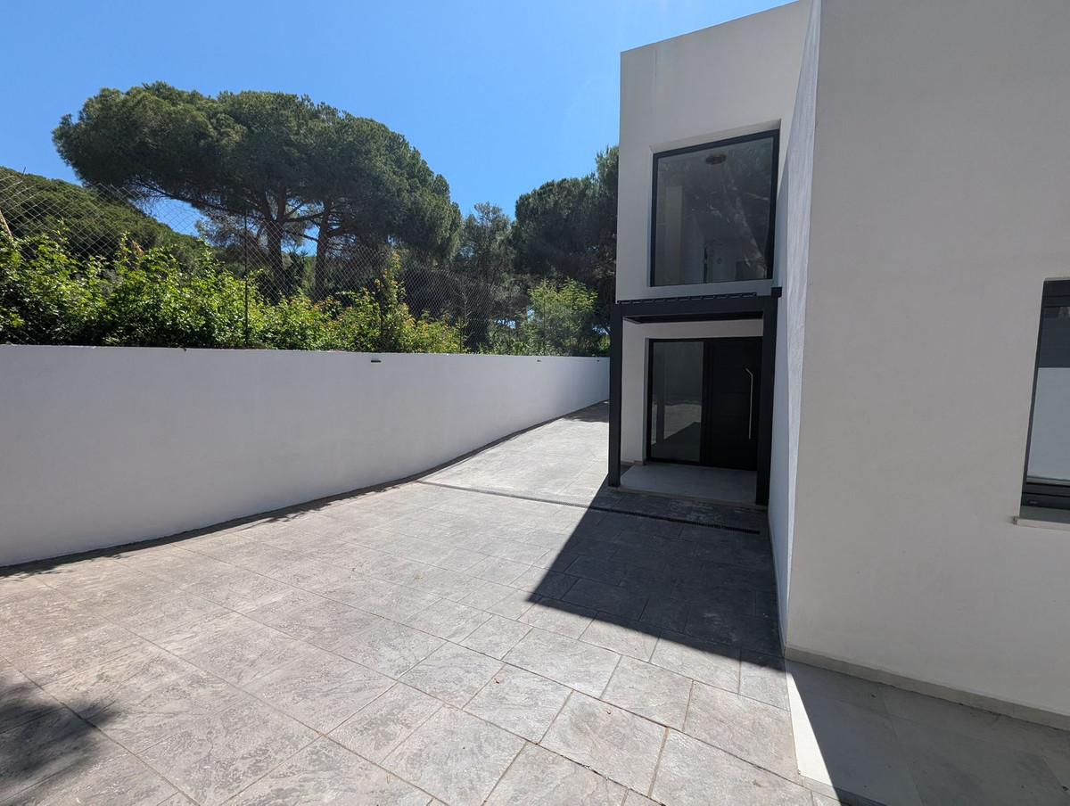 Se vende Villa - Chalet de 3 dormitorios en Costa Del Sol, Málaga, España