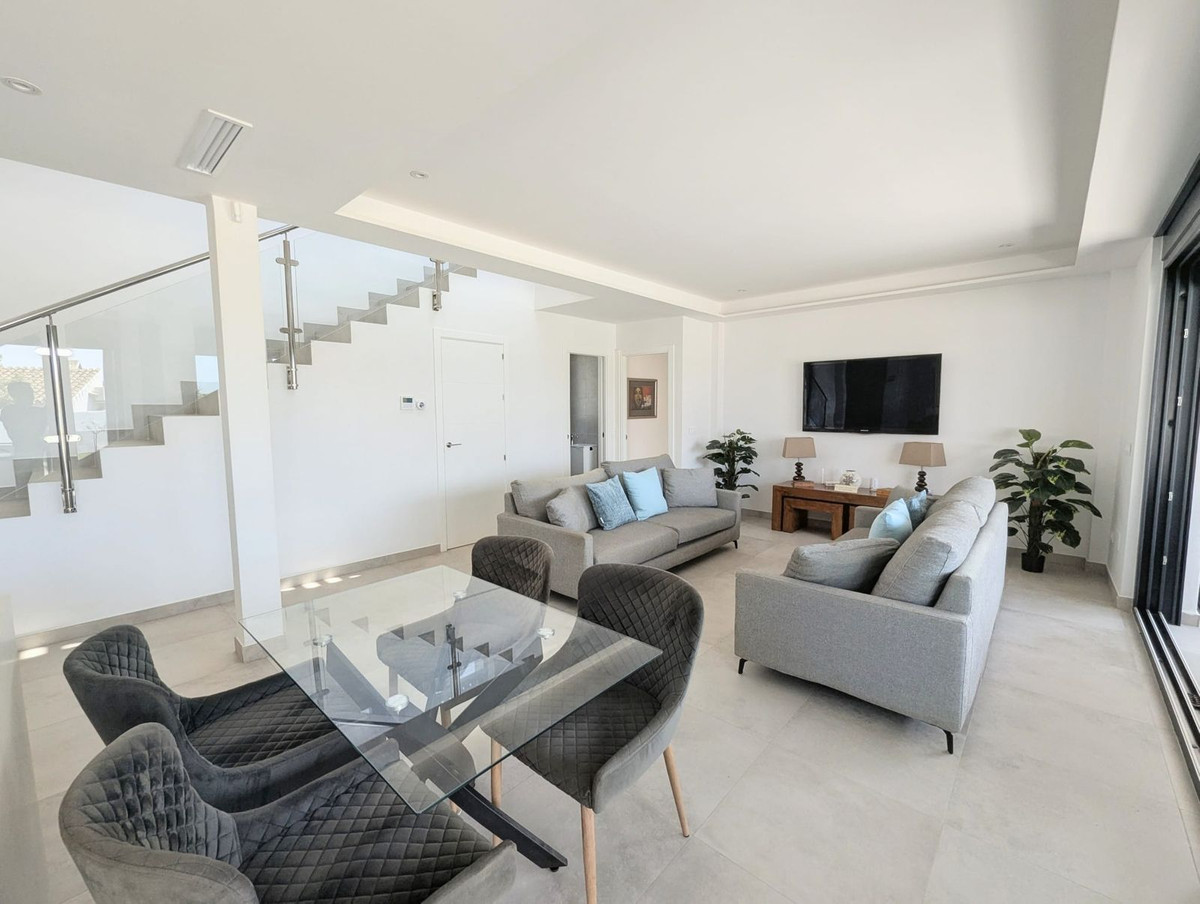 Se vende Villa - Chalet de 3 dormitorios en Costa Del Sol, Málaga, España