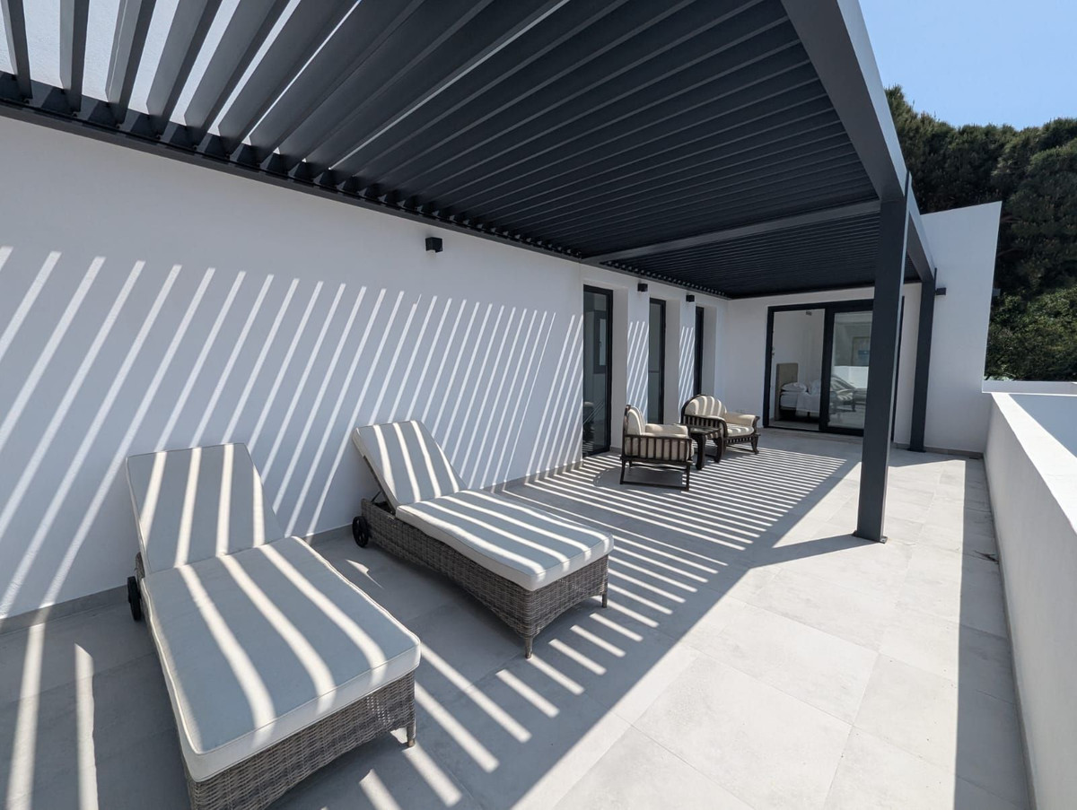 Se vende Villa - Chalet de 3 dormitorios en Costa Del Sol, Málaga, España