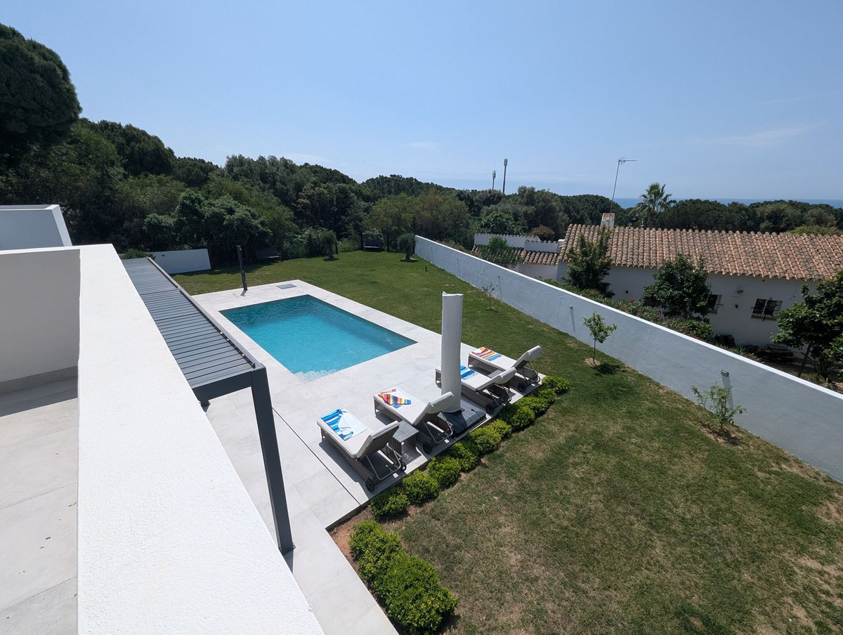 Se vende Villa - Chalet de 3 dormitorios en Costa Del Sol, Málaga, España