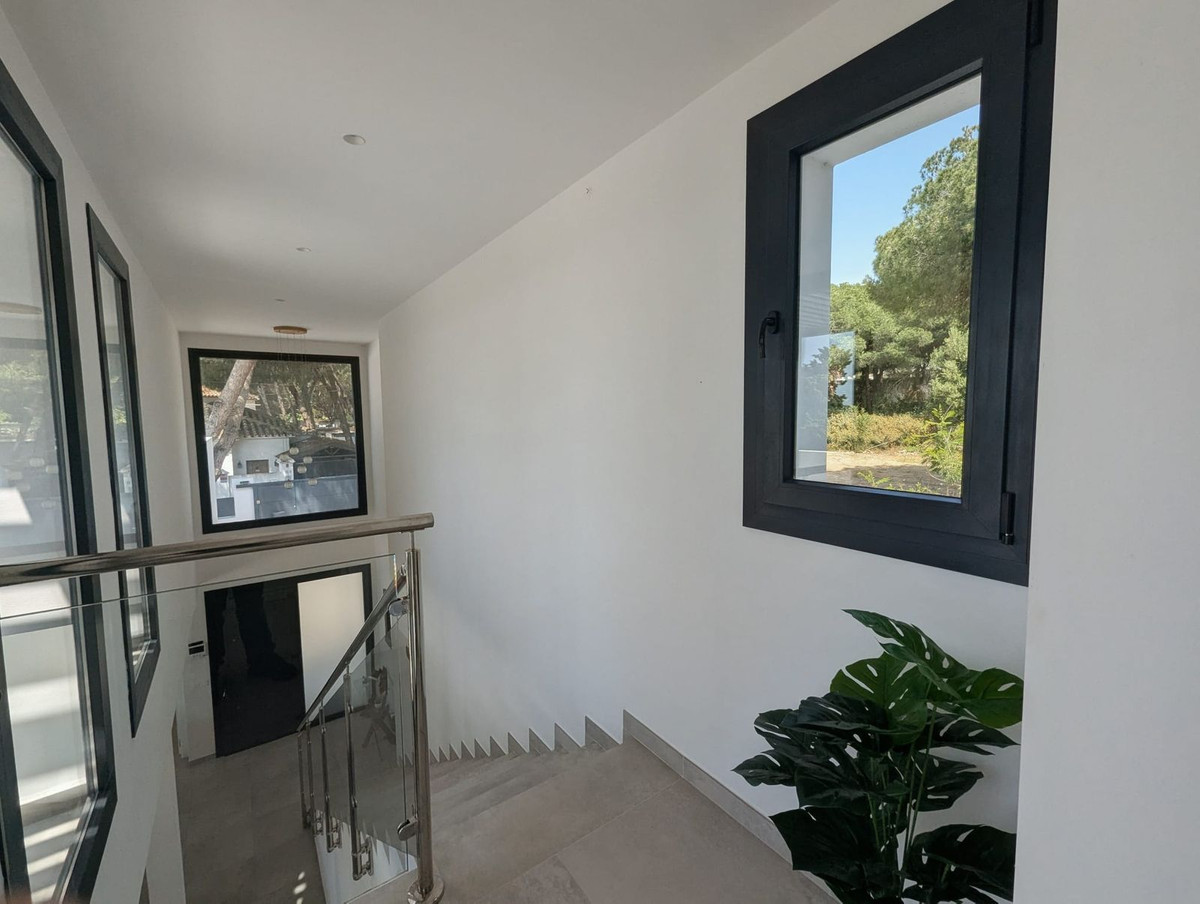 Se vende Villa - Chalet de 3 dormitorios en Costa Del Sol, Málaga, España