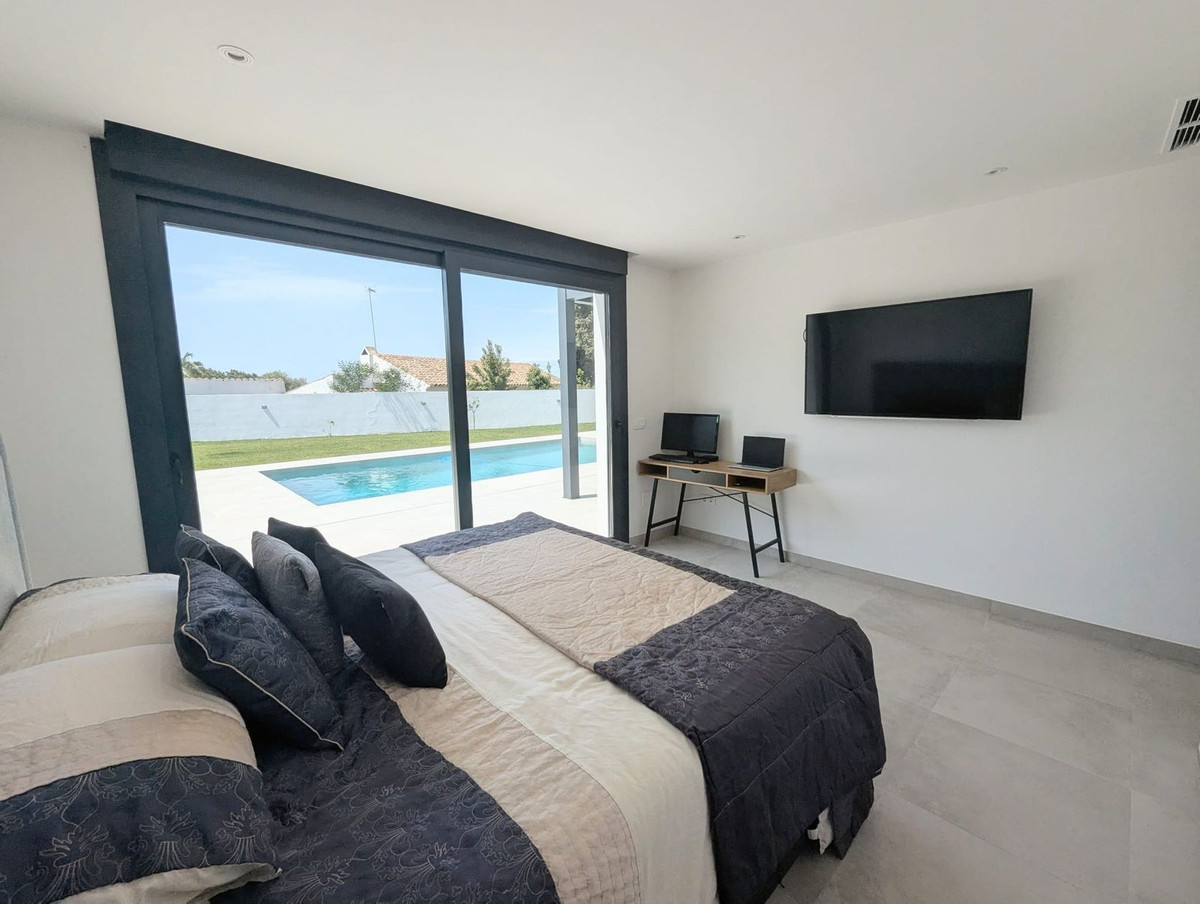Se vende Villa - Chalet de 3 dormitorios en Costa Del Sol, Málaga, España