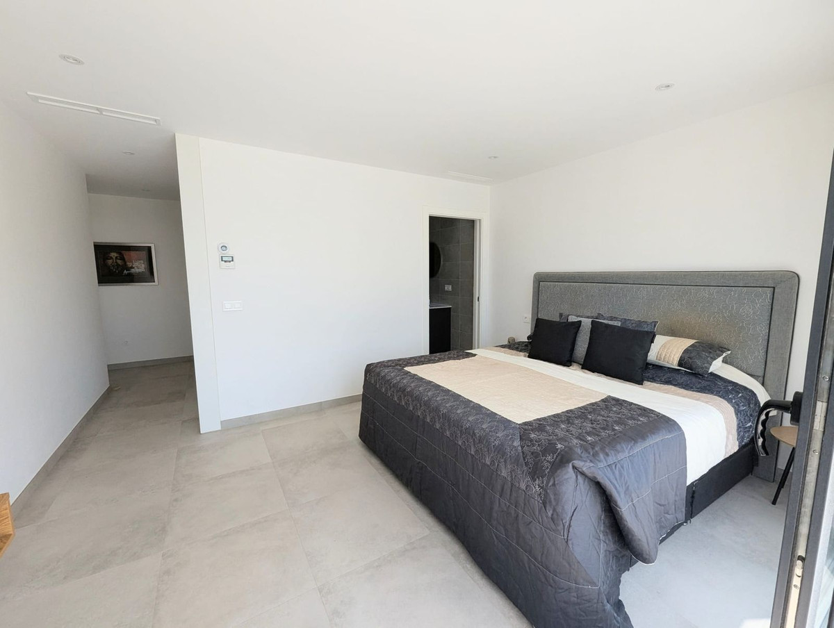Se vende Villa - Chalet de 3 dormitorios en Costa Del Sol, Málaga, España
