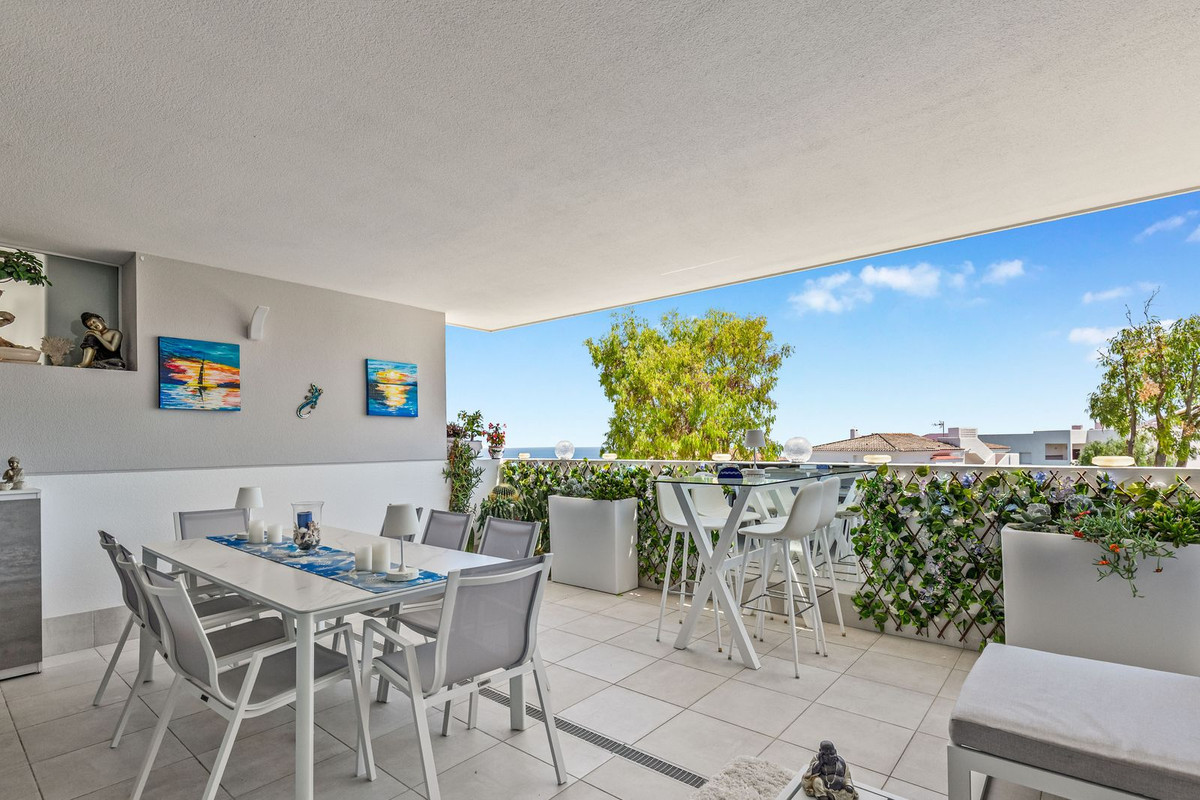 3 Bed Apartment for sale in Manilva Costa Del Sol, Málaga, Spain