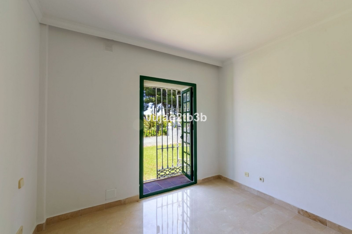 3 Bed Townhouse for sale in Aloha Costa Del Sol, Málaga, Spain