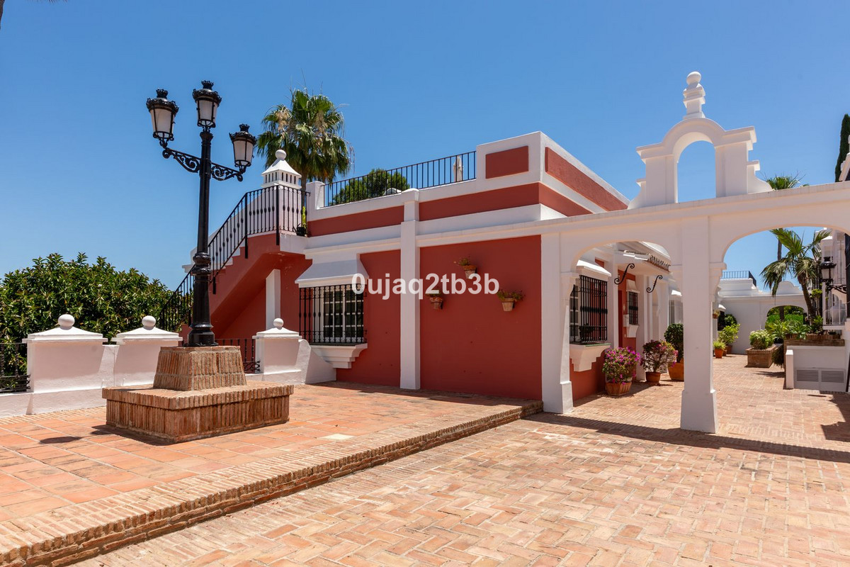 3 Bed Townhouse for sale in Aloha Costa Del Sol, Málaga, Spain