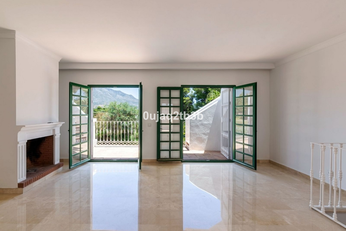3 Bed Townhouse for sale in Aloha Costa Del Sol, Málaga, Spain