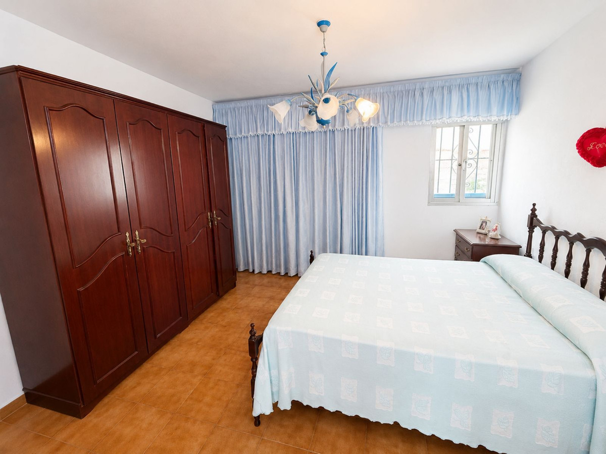 Se vende Villa - Chalet de 3 dormitorios en Costa Del Sol, Málaga, España