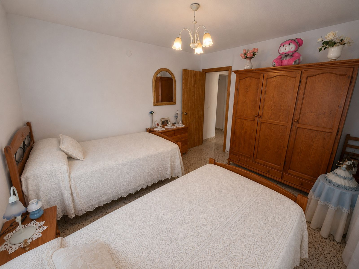 Se vende Villa - Chalet de 3 dormitorios en Costa Del Sol, Málaga, España