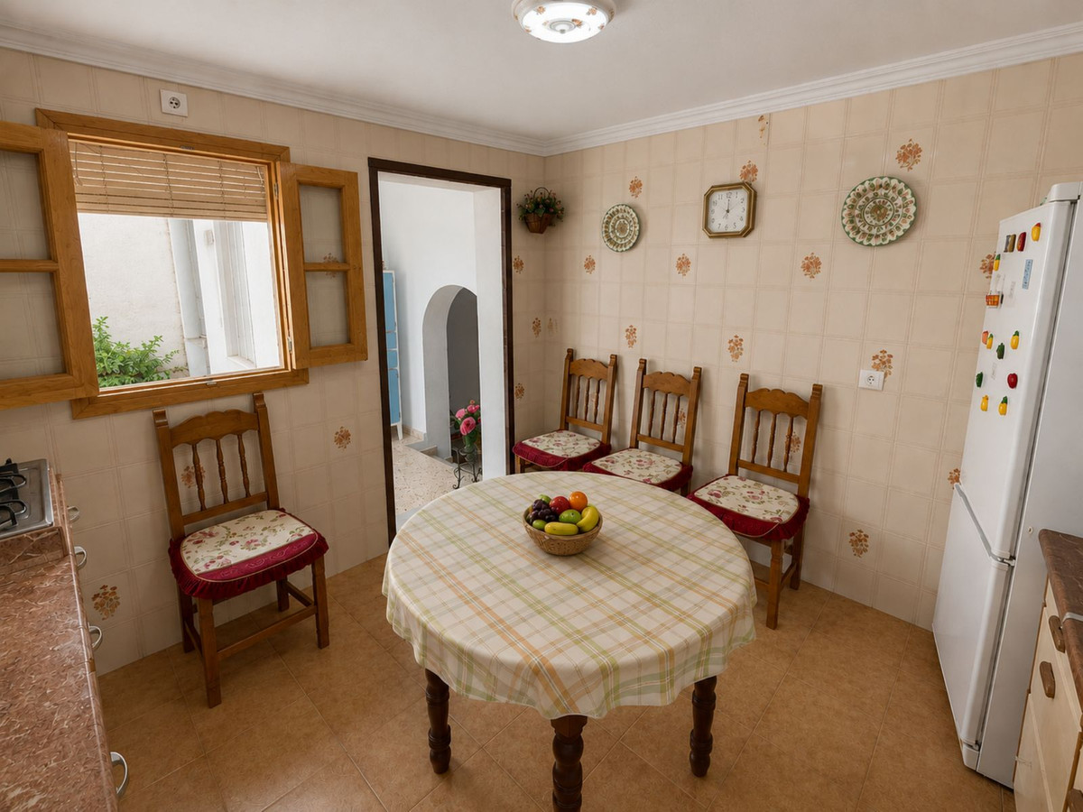 Se vende Villa - Chalet de 3 dormitorios en Costa Del Sol, Málaga, España