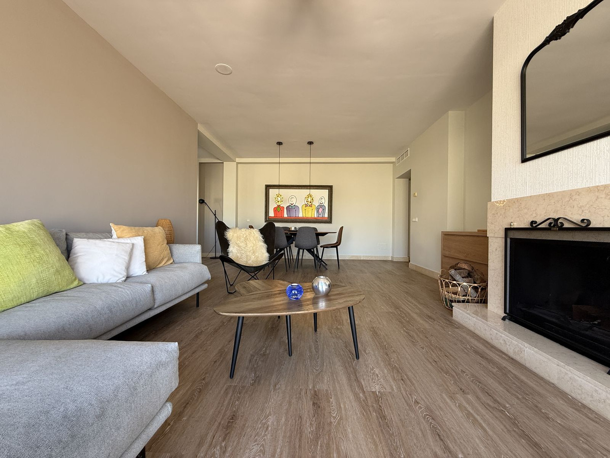 3 Bed Apartment for sale in Benahavís Costa Del Sol, Málaga, Spain