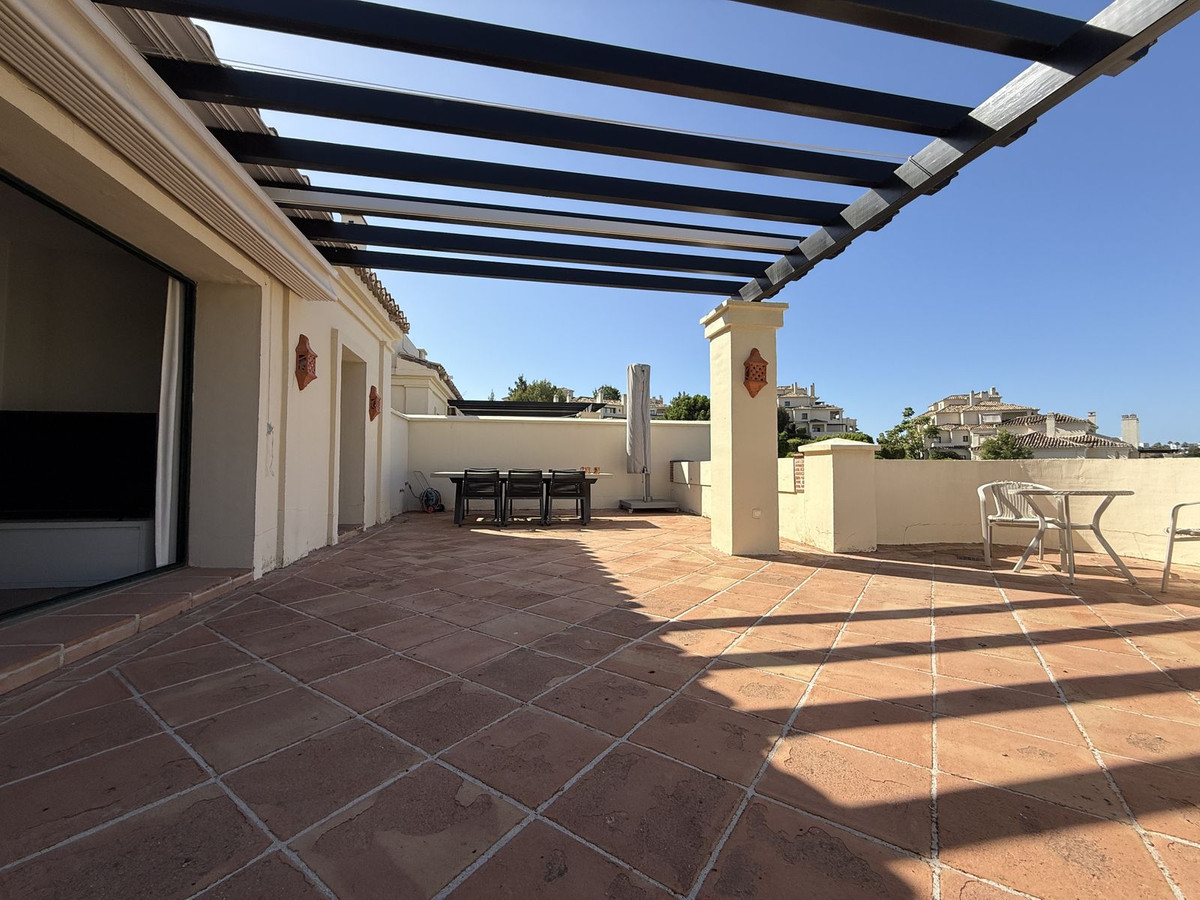 3 Bed Apartment for sale in Benahavís Costa Del Sol, Málaga, Spain