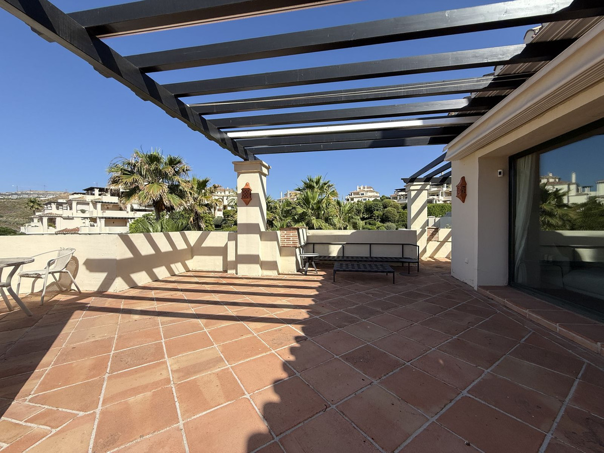 3 Bed Apartment for sale in Benahavís Costa Del Sol, Málaga, Spain