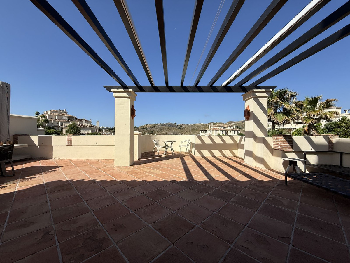 3 Bed Apartment for sale in Benahavís Costa Del Sol, Málaga, Spain