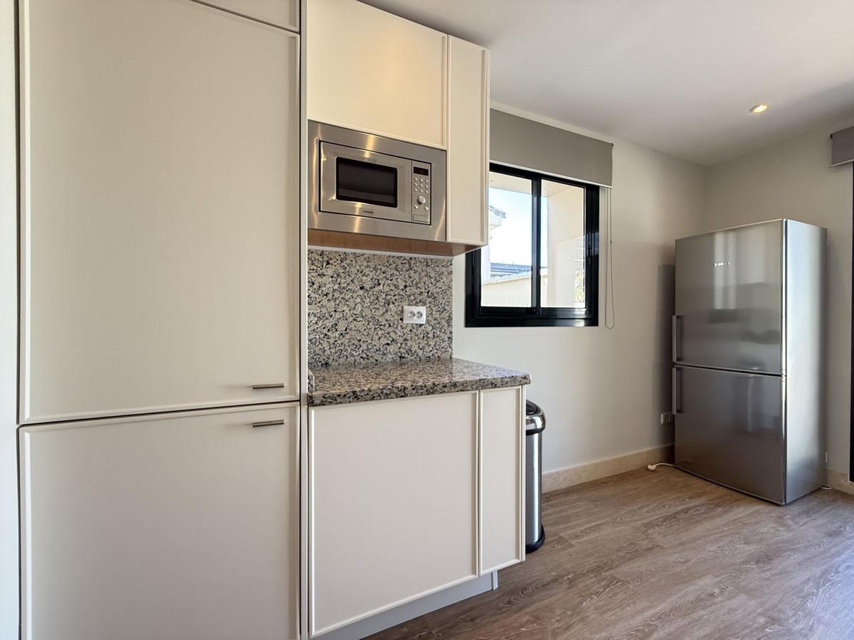 3 Bed Apartment for sale in Benahavís Costa Del Sol, Málaga, Spain