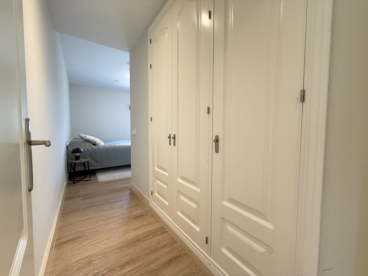 3 Bed Apartment for sale in Benahavís Costa Del Sol, Málaga, Spain