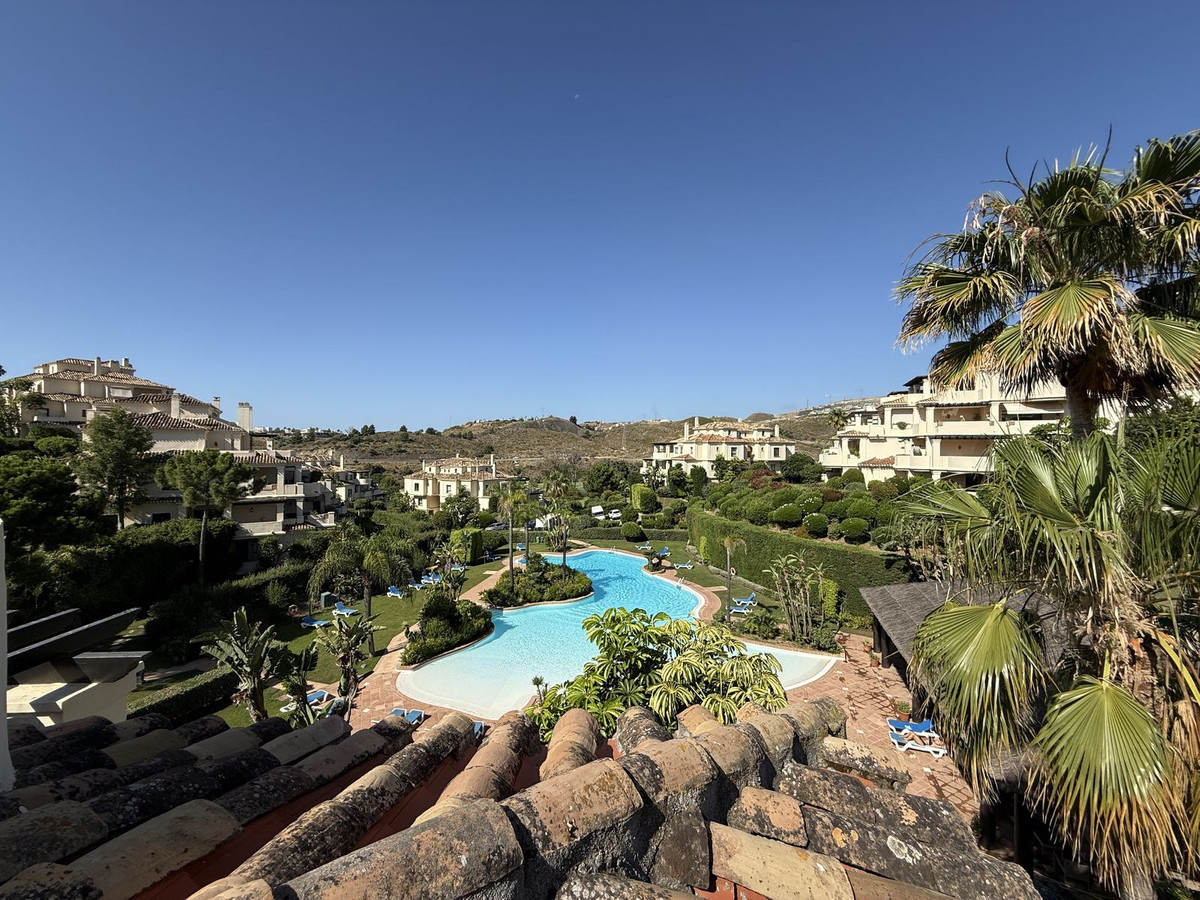 3 Bed Apartment for sale in Benahavís Costa Del Sol, Málaga, Spain