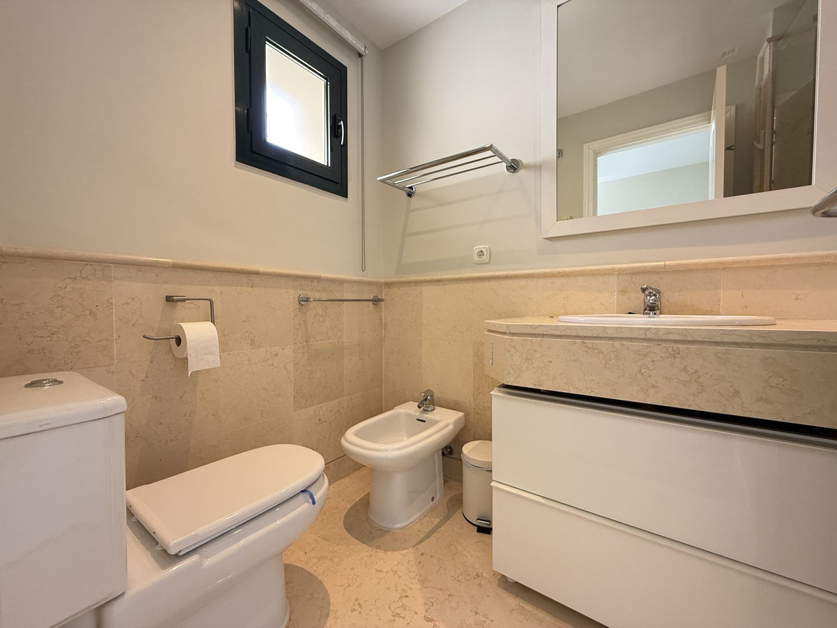 3 Bed Apartment for sale in Benahavís Costa Del Sol, Málaga, Spain