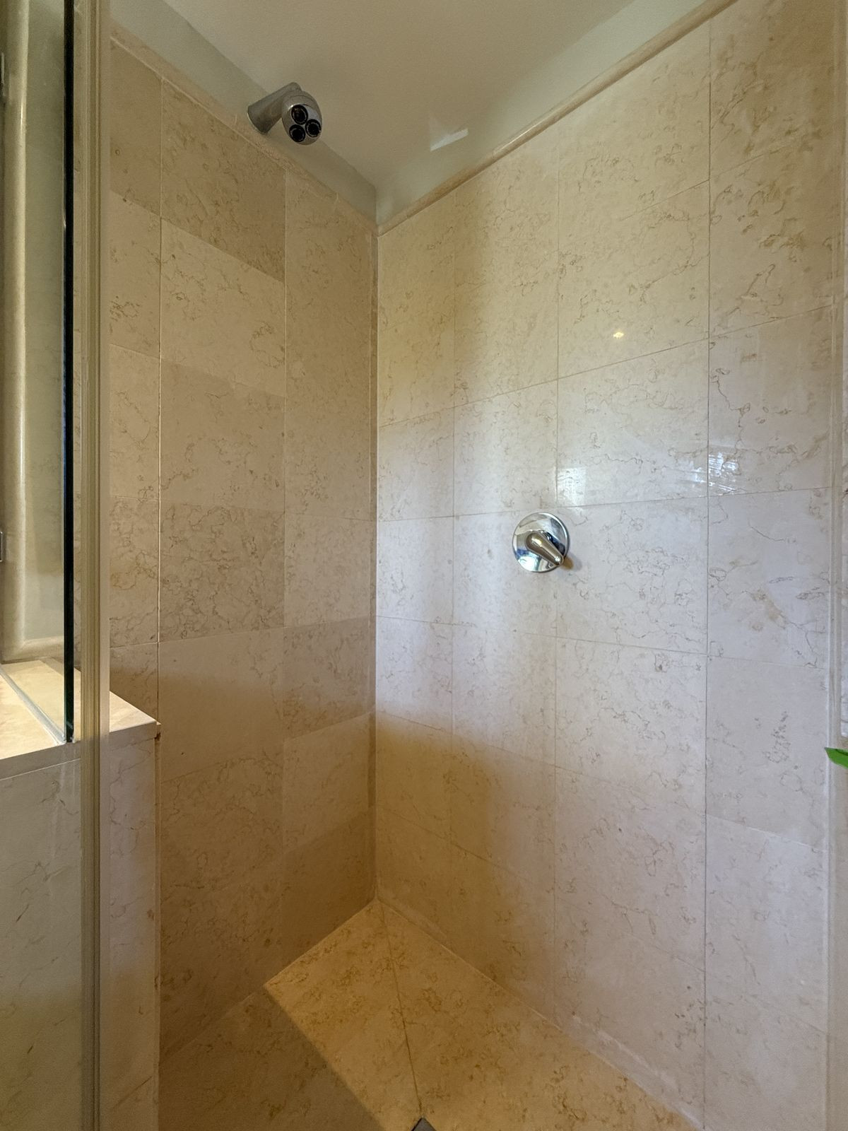 3 Bed Apartment for sale in Benahavís Costa Del Sol, Málaga, Spain