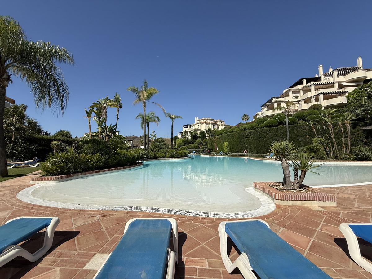 3 Bed Apartment for sale in Benahavís Costa Del Sol, Málaga, Spain