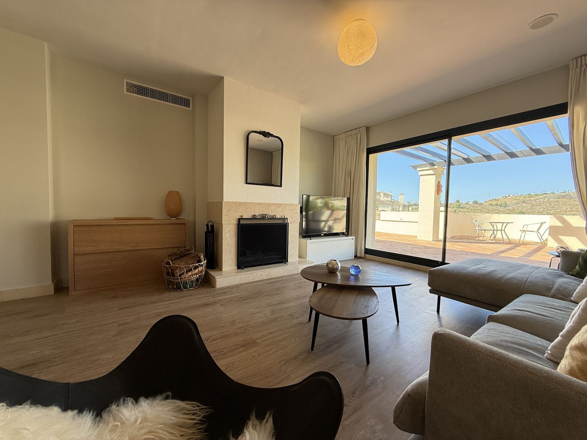 3 Bed Apartment for sale in Benahavís Costa Del Sol, Málaga, Spain