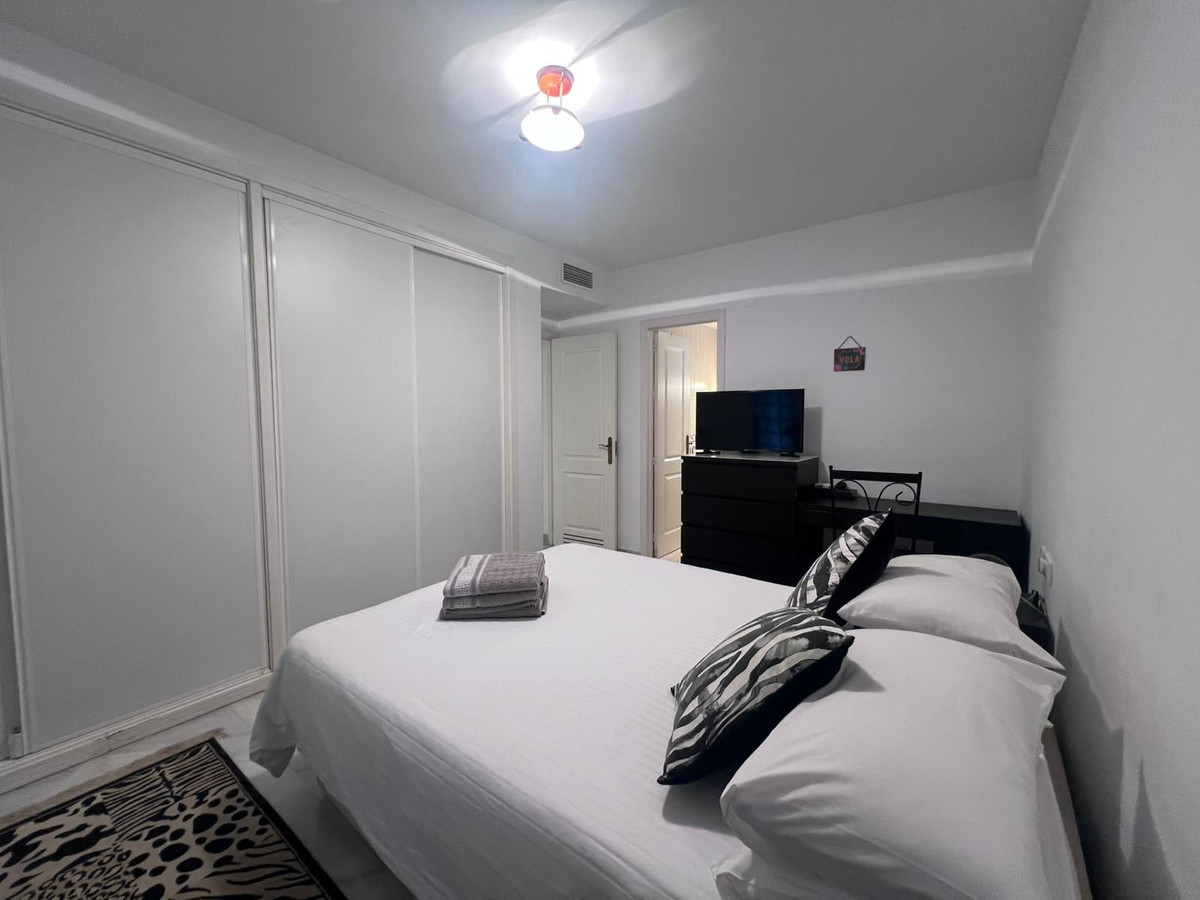 2 Bed Apartment for sale in Puerto Banús Costa Del Sol, Málaga, Spain