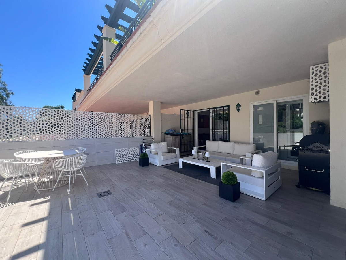 2 Bed Apartment for sale in Puerto Banús Costa Del Sol, Málaga, Spain