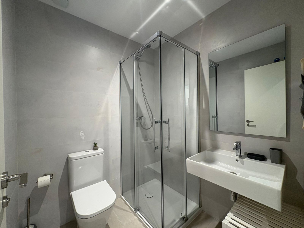Se vende Apartamento Planta Baja de 2 dormitorios en Costa Del Sol, Málaga, España