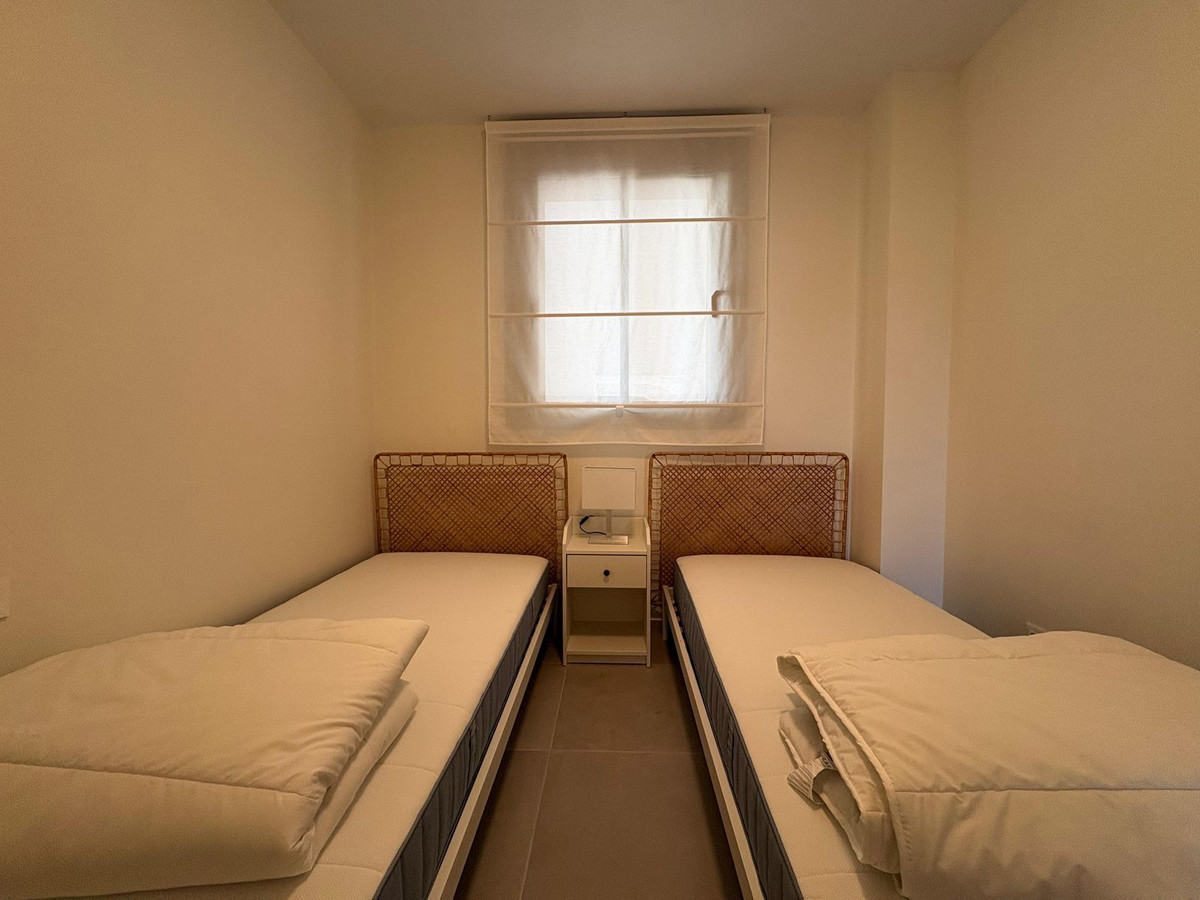 Se vende Apartamento Planta Baja de 2 dormitorios en Costa Del Sol, Málaga, España
