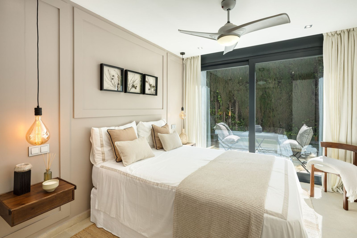 Se vende Villa - Chalet de 5 dormitorios en Costa Del Sol, Málaga, España