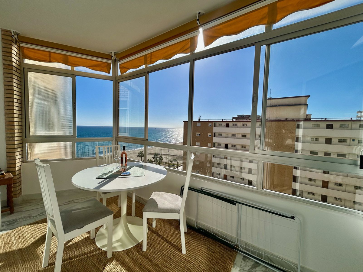 Se vende Apartamento Planta Media de 2 dormitorios en Costa Del Sol, Málaga, España