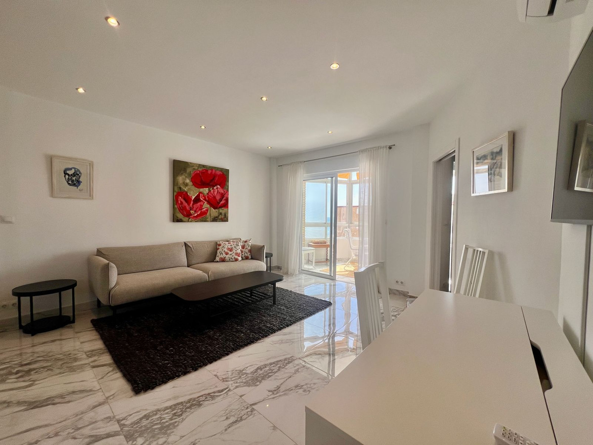 Se vende Apartamento Planta Media de 2 dormitorios en Costa Del Sol, Málaga, España