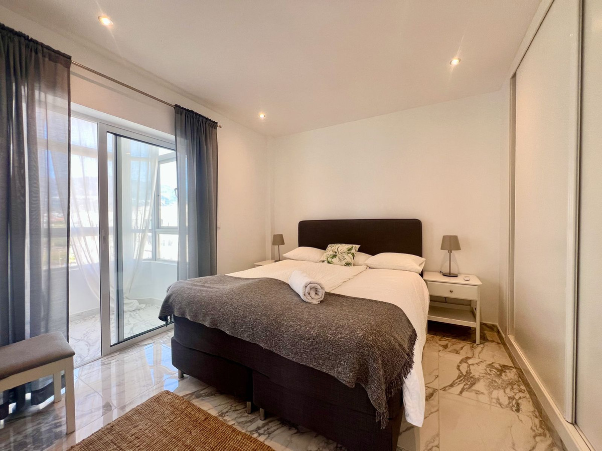 Se vende Apartamento Planta Media de 2 dormitorios en Costa Del Sol, Málaga, España