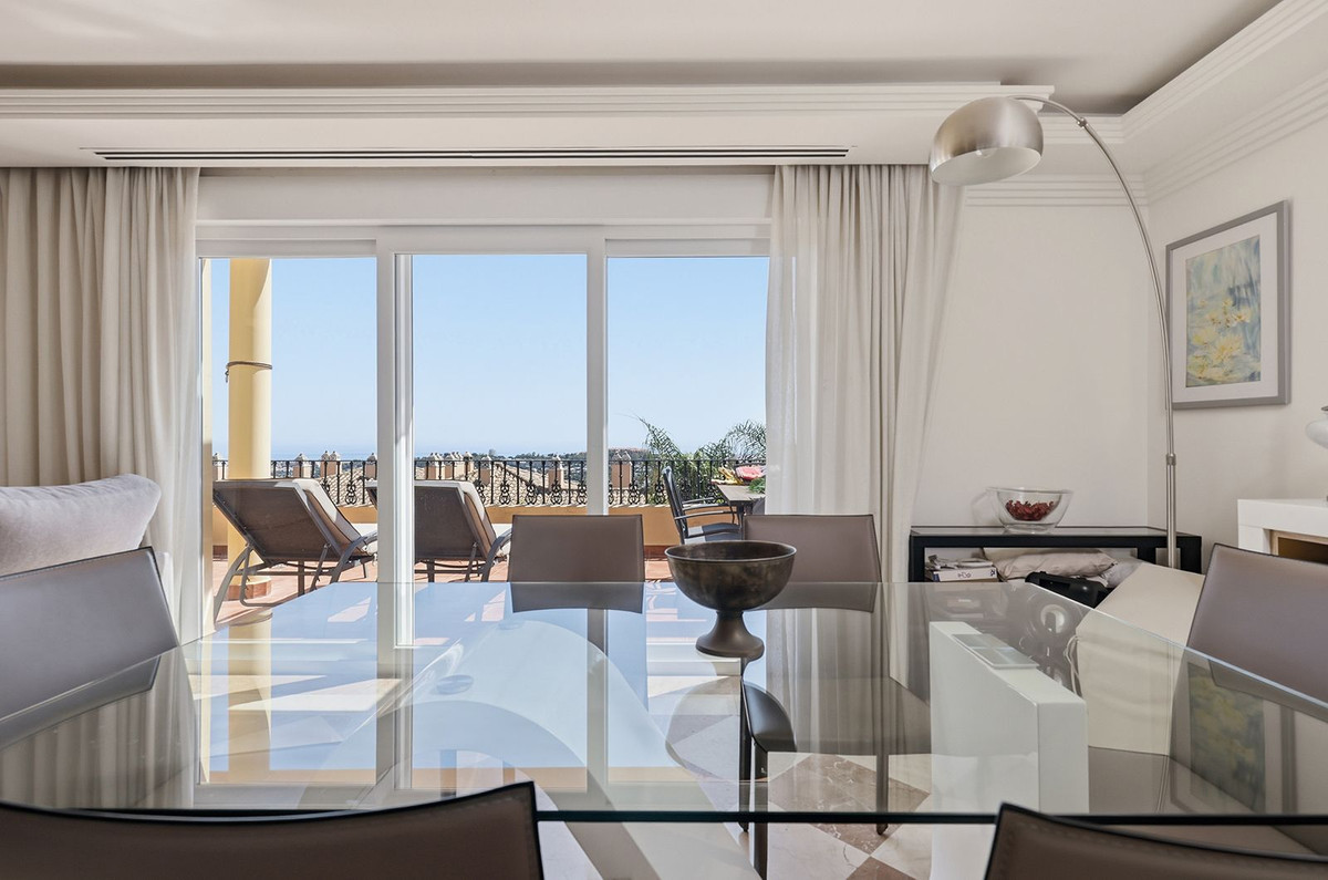 2 Bed Apartment for sale in Nueva Andalucía Costa Del Sol, Málaga, Spain