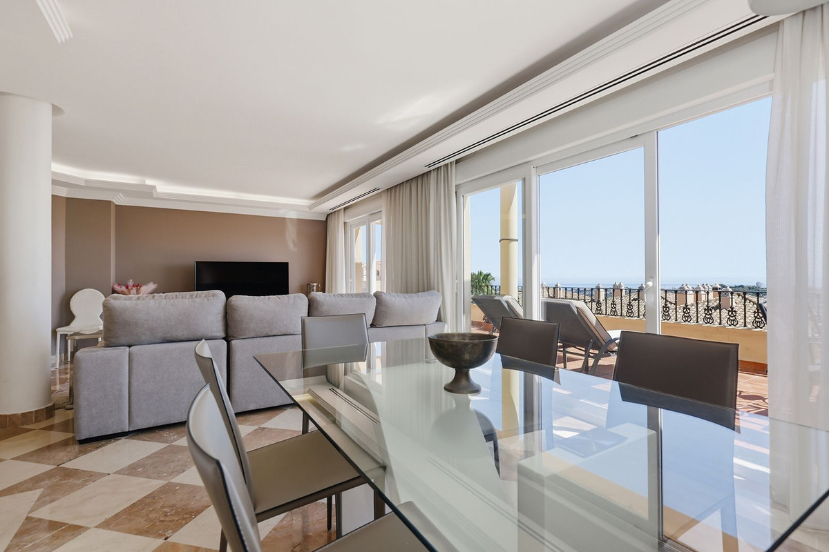 2 Bed Apartment for sale in Nueva Andalucía Costa Del Sol, Málaga, Spain