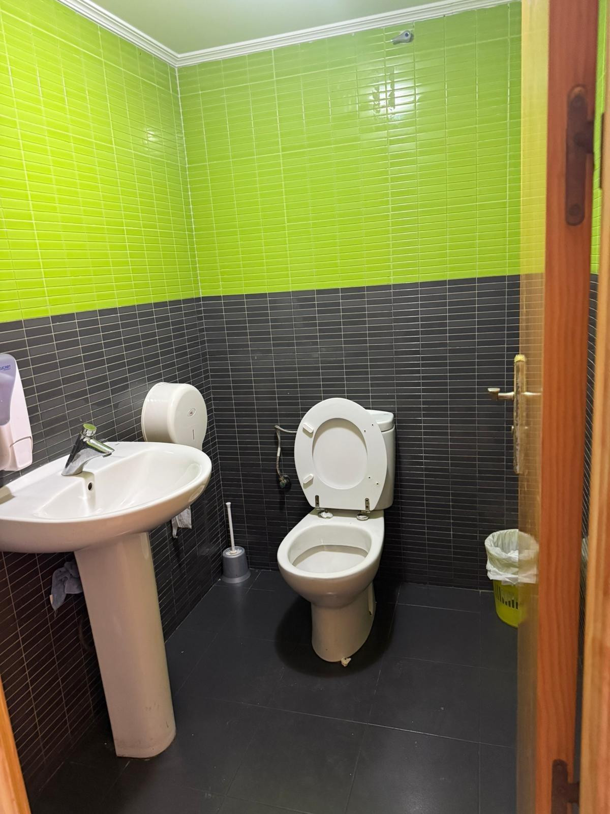 Commercial unit for sale in Málaga Costa Del Sol, Málaga, Spain
