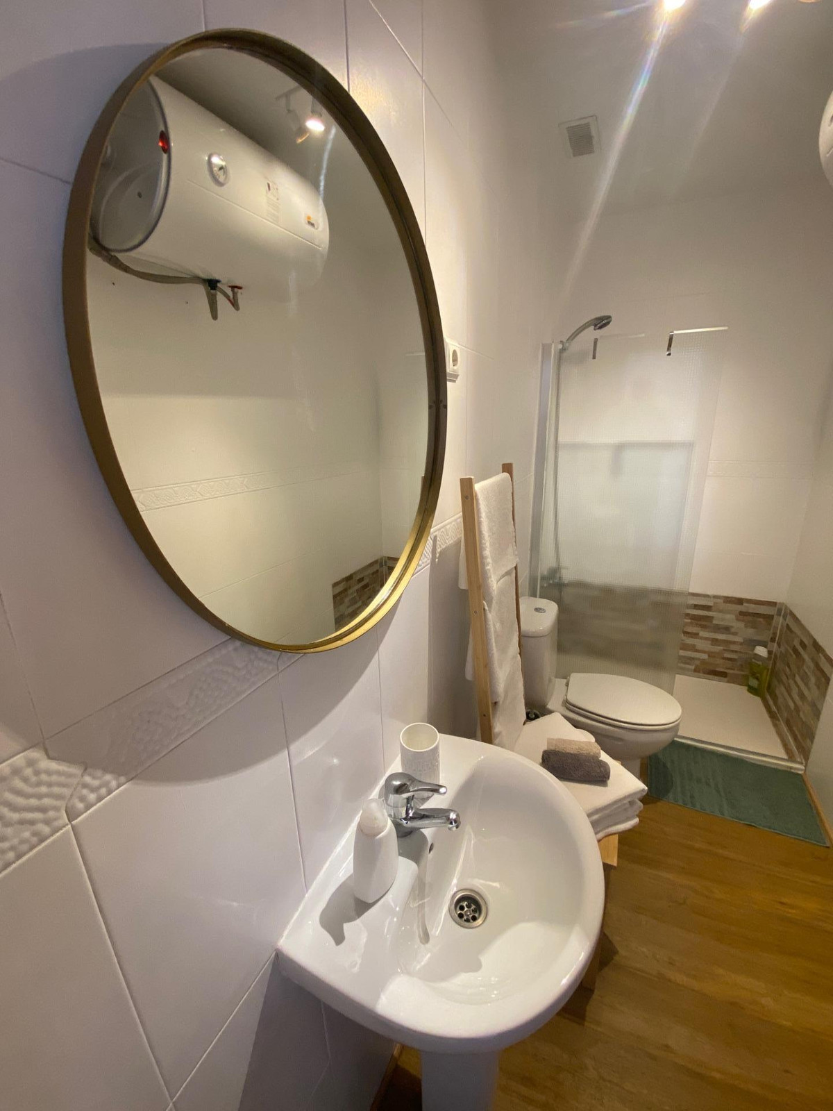 Se vende Apartamento Planta Media de 2 dormitorios en Costa Del Sol, Málaga, España