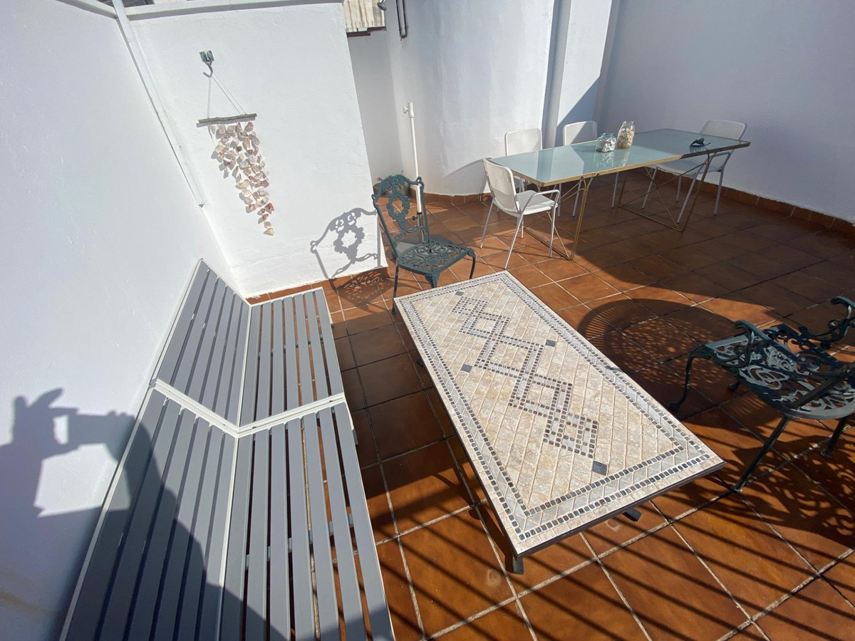 Se vende Apartamento Planta Media de 2 dormitorios en Costa Del Sol, Málaga, España